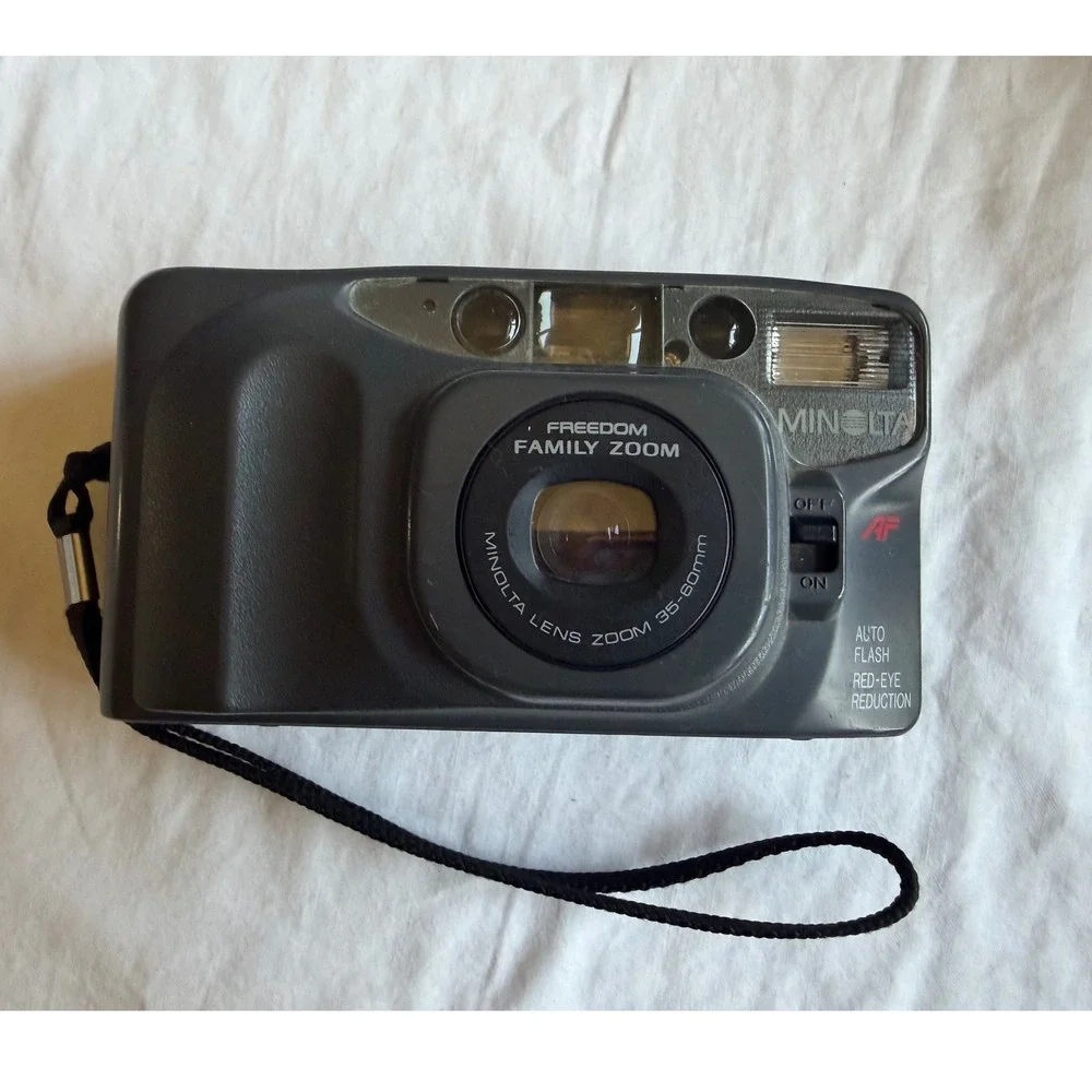 Minolta Freedom Family Zoom 35mm Film Camera 35-60mm untested as-is corrosion